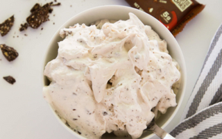 The Best Low Carb Keto Ice Cream (Only 5 Ingredients!)